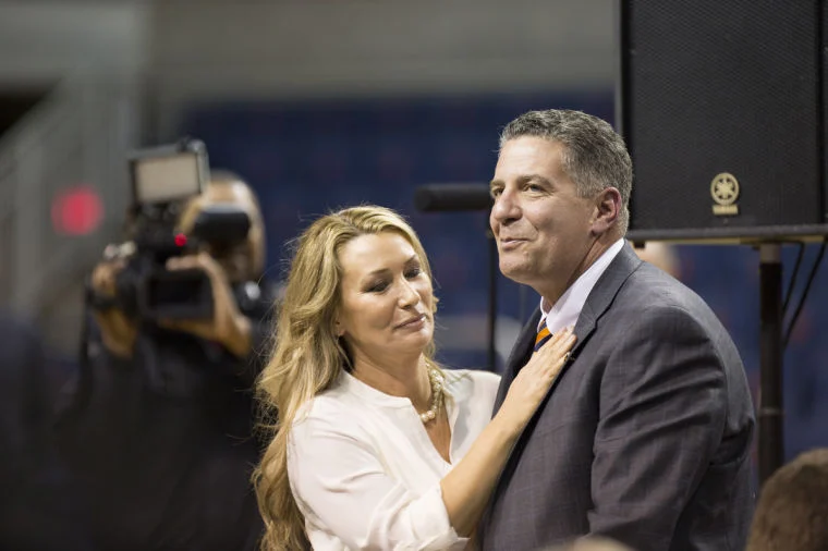 Bruce Pearl Wife